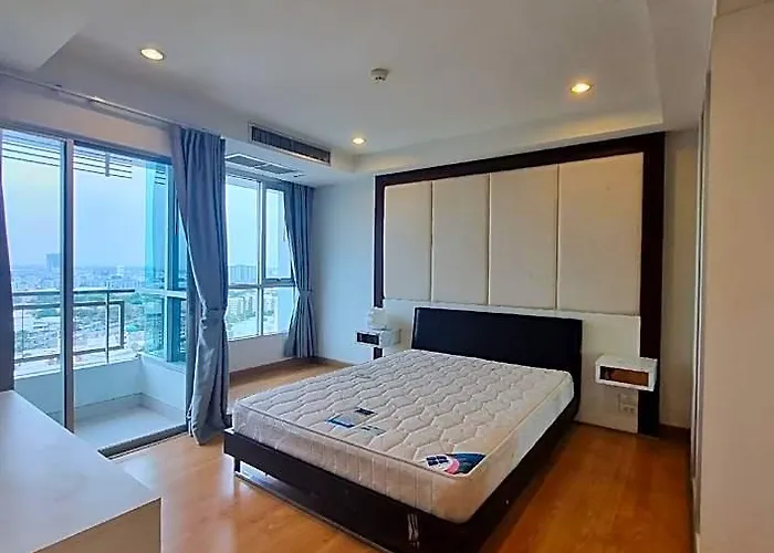 Inspire Place Rama9 ホテル 4*